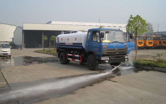 東風(fēng)153<a href=http://www.khskpw.cn/ssc target=_blank class=infotextkey>灑水車</a>測試圖片