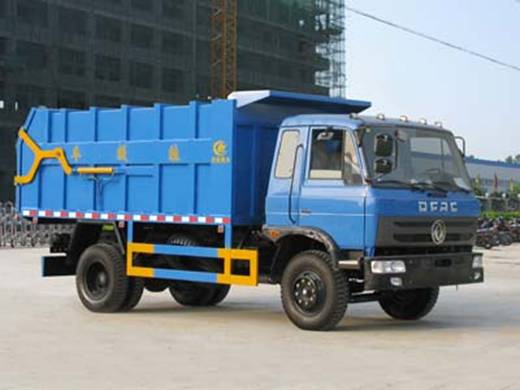 東風(fēng)145對(duì)接式<a href=http://www.khskpw.cn/ljc target=_blank class=infotextkey>垃圾車</a>出廠圖片