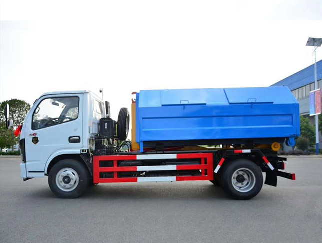 東風(fēng)多利卡國(guó)六車(chē)廂可卸式垃圾車(chē)圖片2