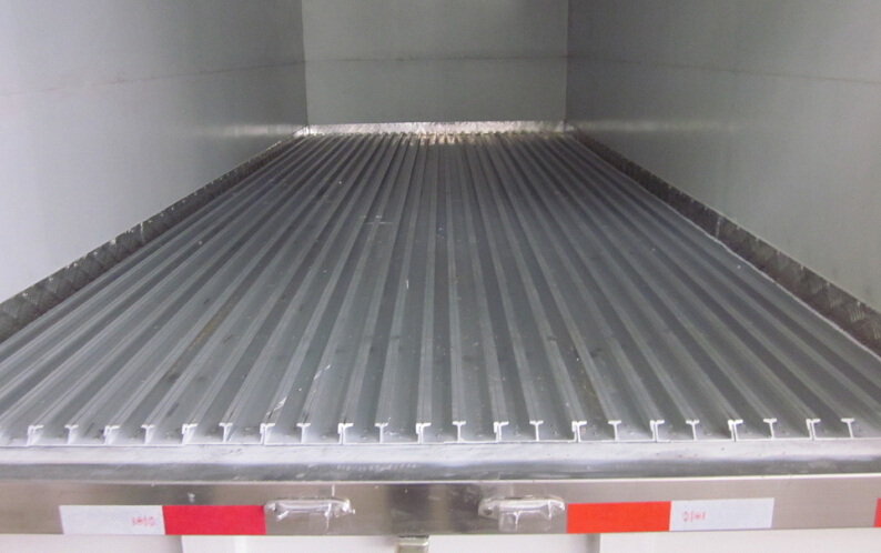 <a href=http://www.khskpw.cn/lcc/ target=_blank class=infotextkey>冷藏車</a>通風(fēng)槽,冷藏車地板通風(fēng)槽圖片